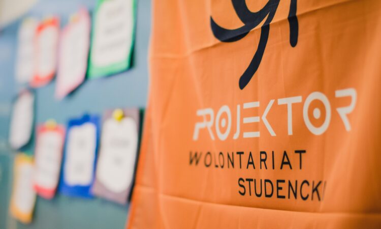 PROJEKTOR – wolontariat studencki