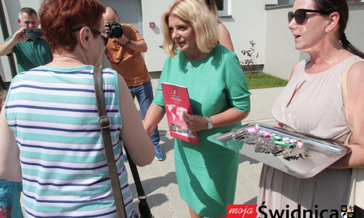 Odebrali klucze do nowych mieszkań