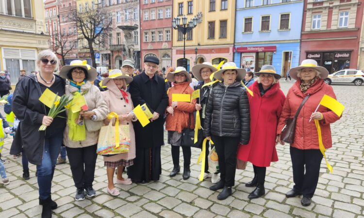 Seniorzy na „Marszu Nadziei”