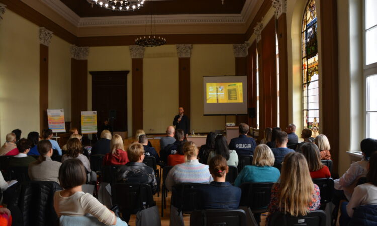 Seminarium i szkolenie w Miejskim Ośrodku Pomocy Społecznej w Świdnicy 12.12.2023 r.